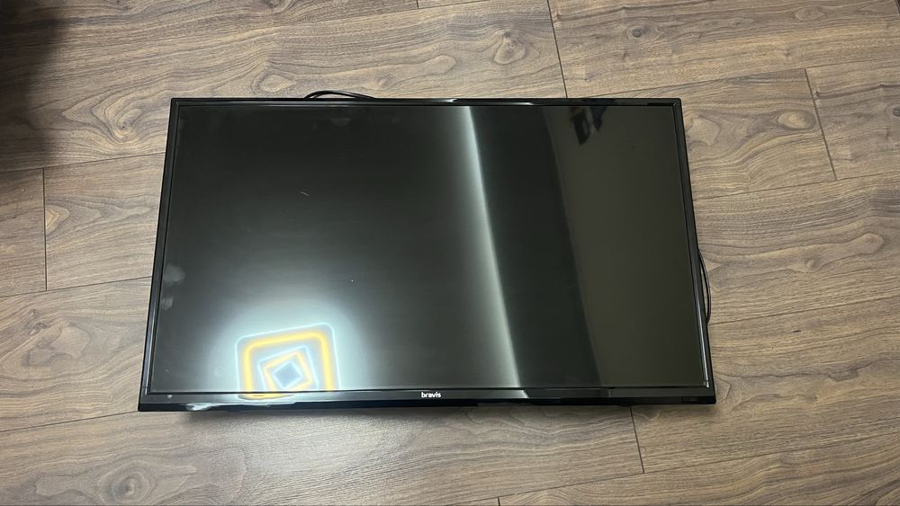 Продам телквизор Bravis