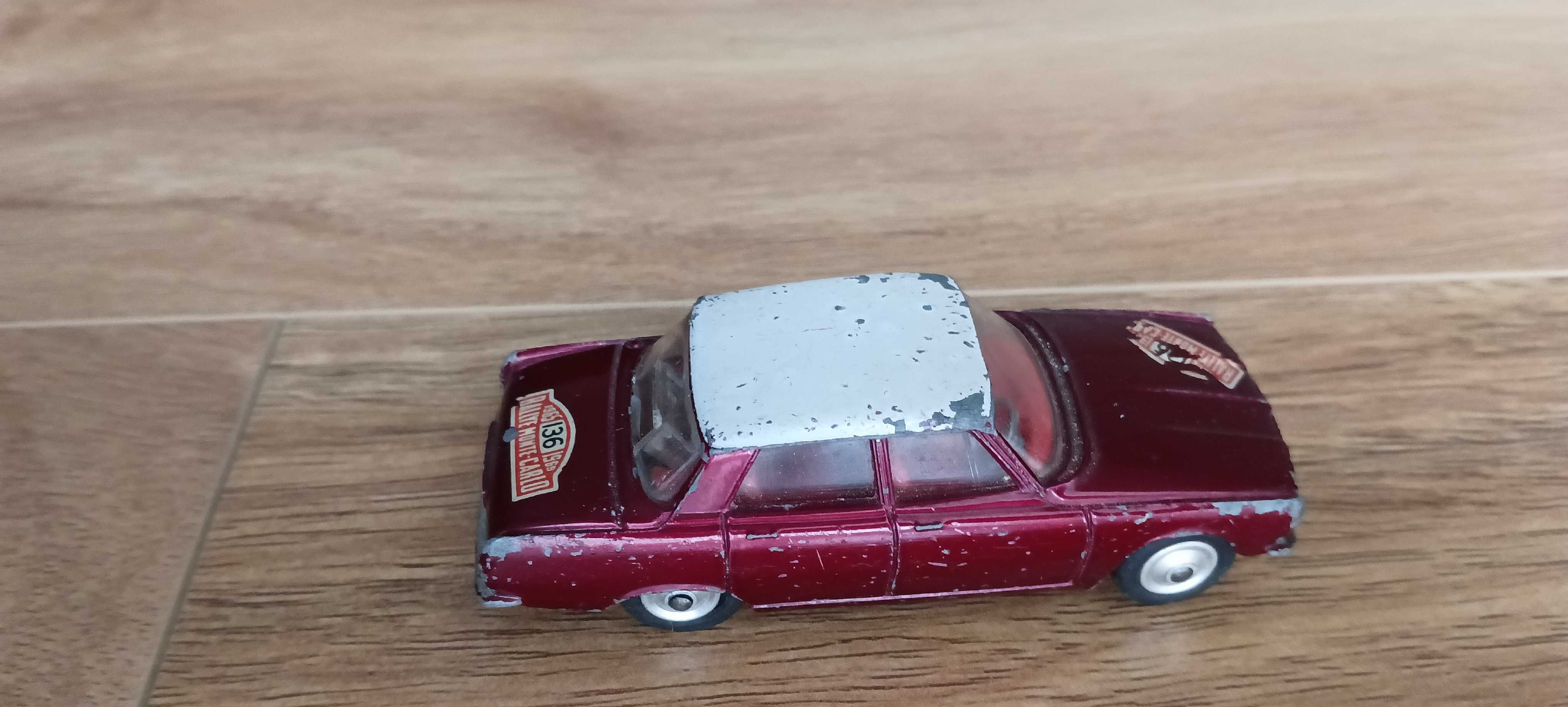 Rover 2000 Rallye Monte Carlo Ref #332 Corgi Toys