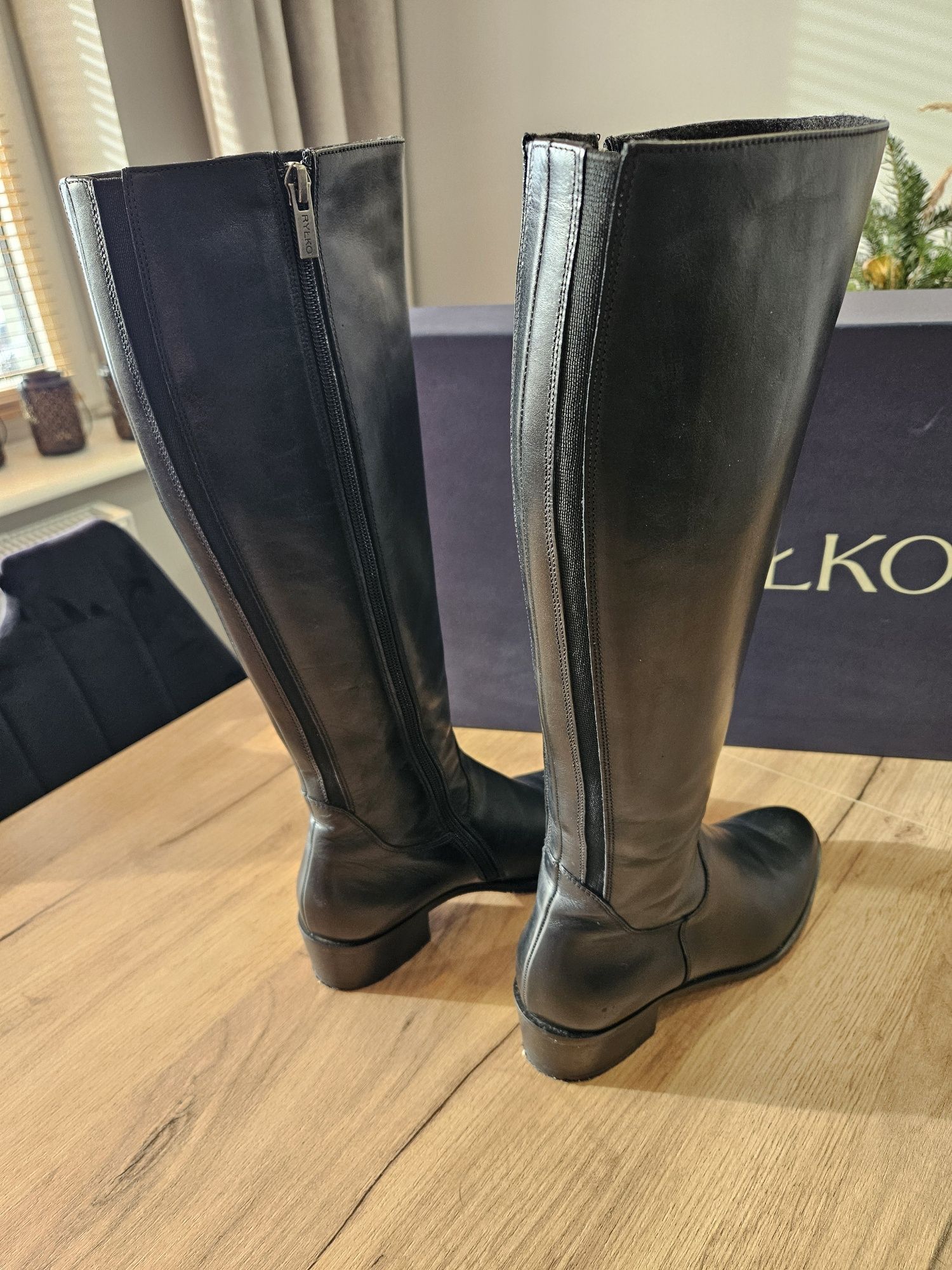 Kozaki Ryłko r. 36 oficerki