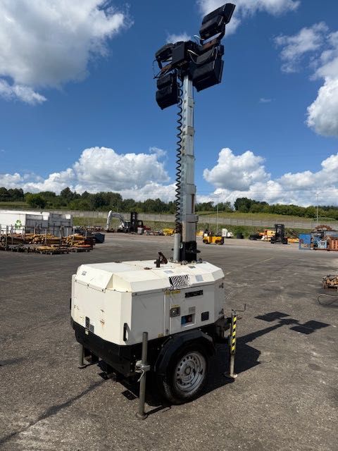 Generac Lighting Tower  Maszt oświetleniowy z agregatem