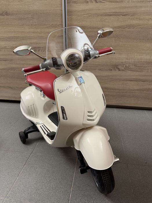 Scotter  Vespa para criança