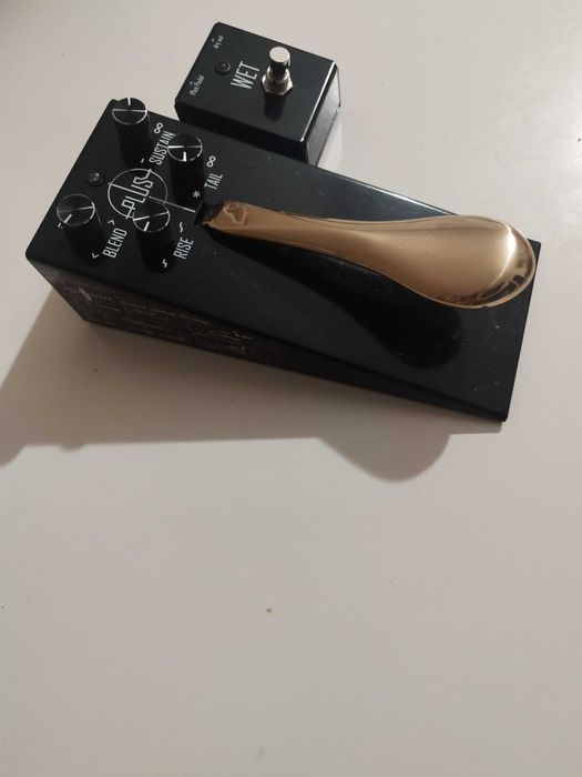 Gamechanger Audio Plus + wet footswitch - efekt gitarowy
