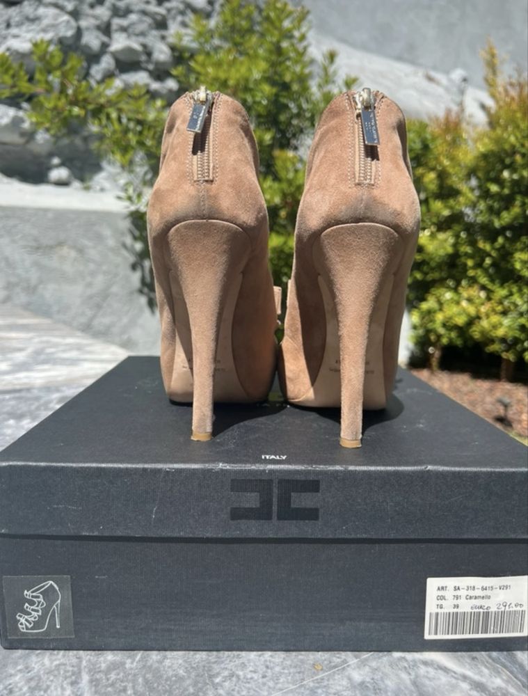 Sapatos Elisabetta Franchi com laços