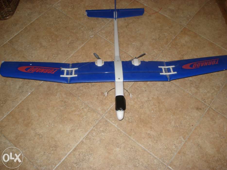 Avião telecomandado