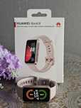Różowy Huawei Band 8 opaska