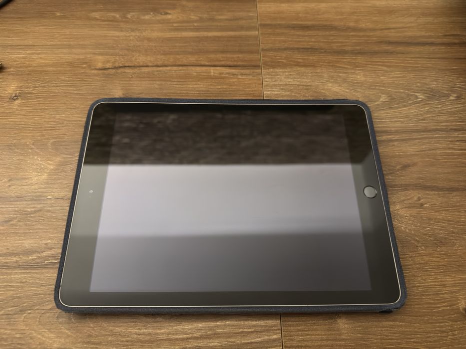 iPad 5 gen 32GB szary