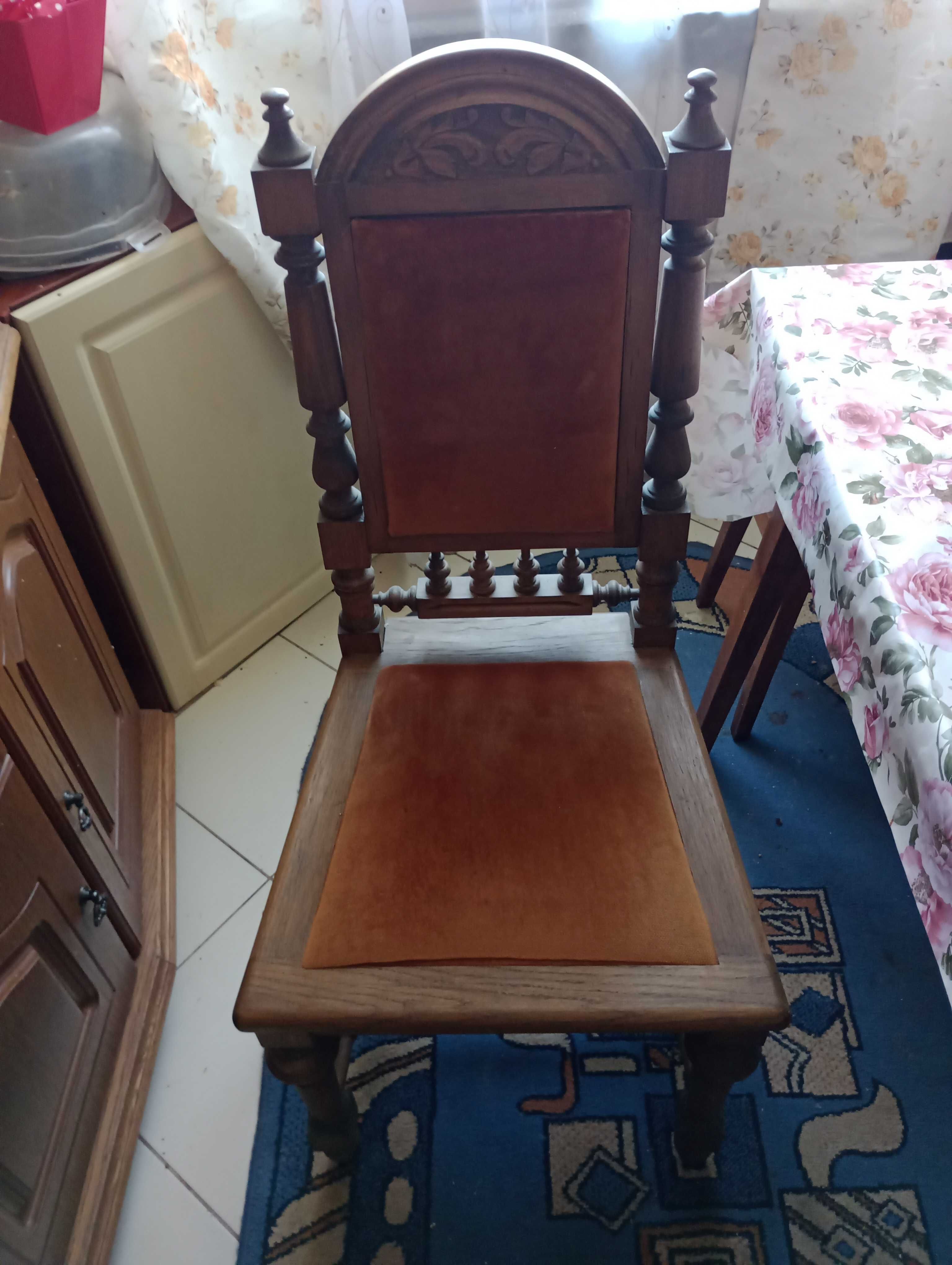 sprzedam eleganckie krzesła dębowe