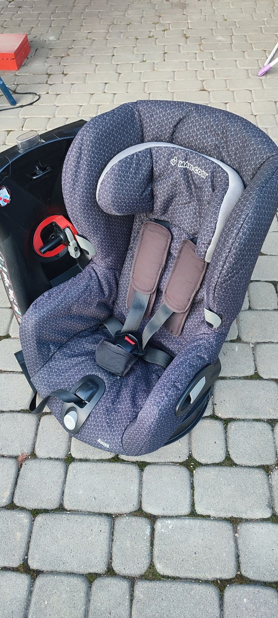 Fotelik obrotowy Maxi Cosi axiss 9-18 kg  bezwypadkowy