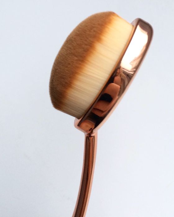 Кисть для макияжа