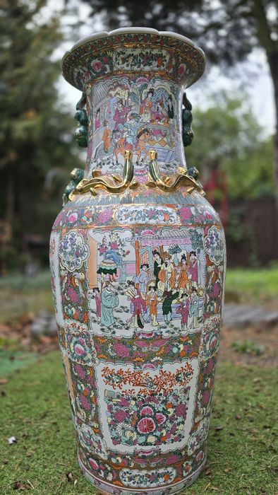 Chiński porcelanowy wazon