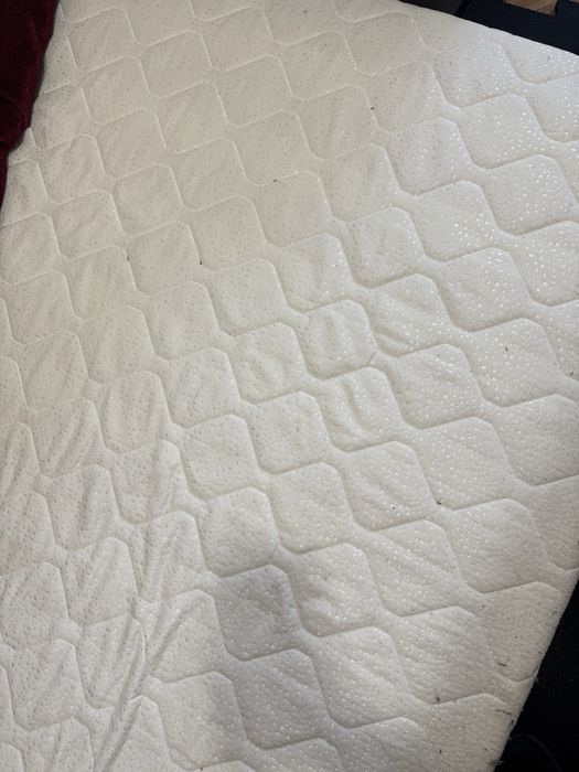 Materac Hilding 160/200 srednio twardy