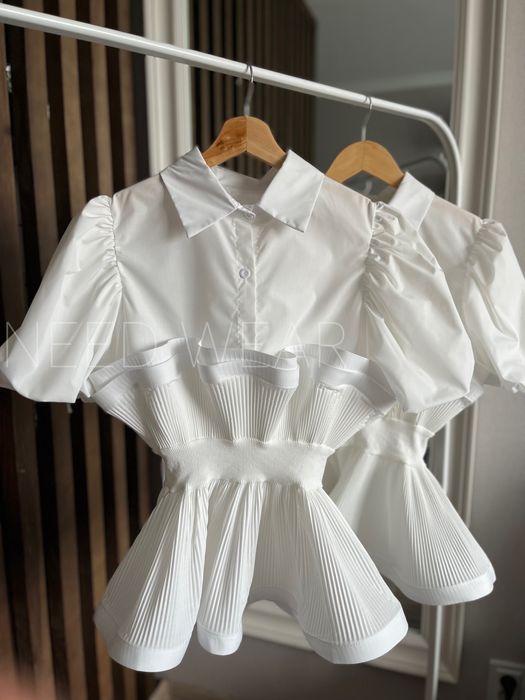 Продам розкішну білу блузу