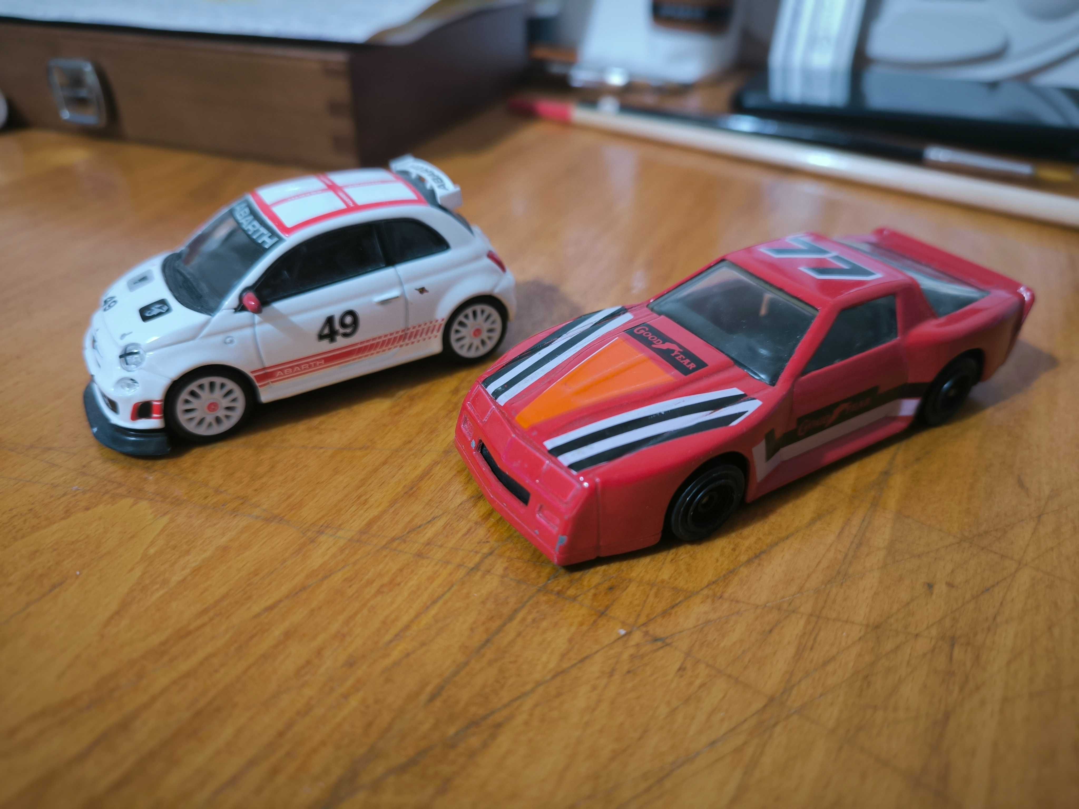 Corgi chavrolet Camaro e Burago Abarth 500 1/43