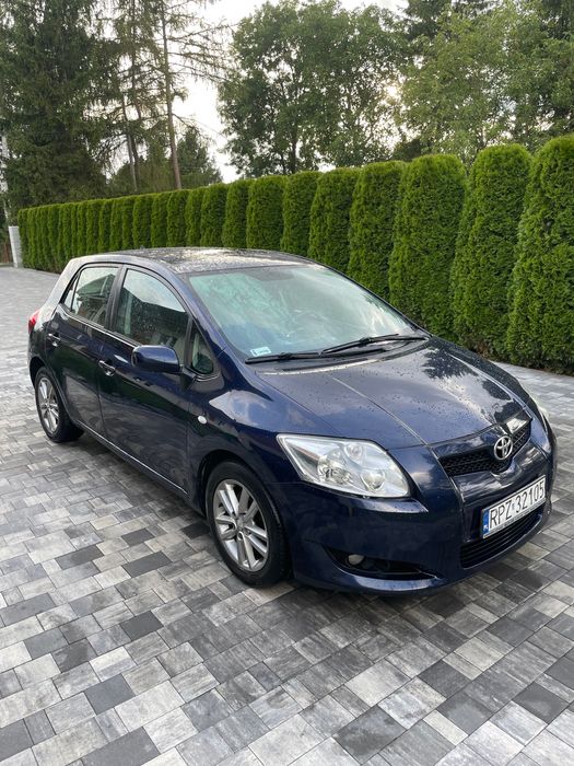 Toyota Auris Tanio