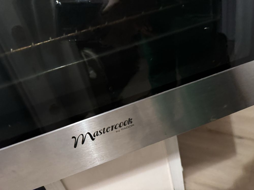 Używany Sprawny piekarnik Mastercook