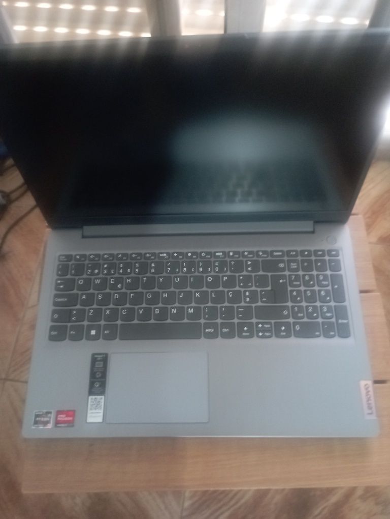 Lenovo idialpad 3 15alc6