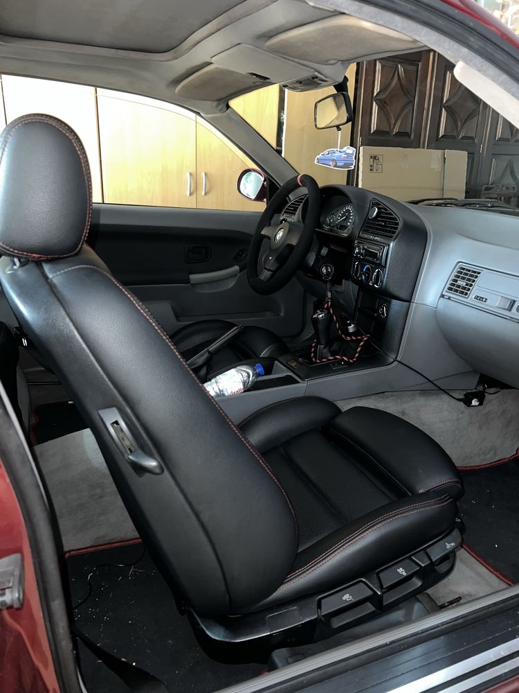 BMW E36 318is