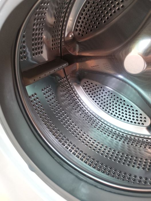 Продам пральну машину 5 кг Lg