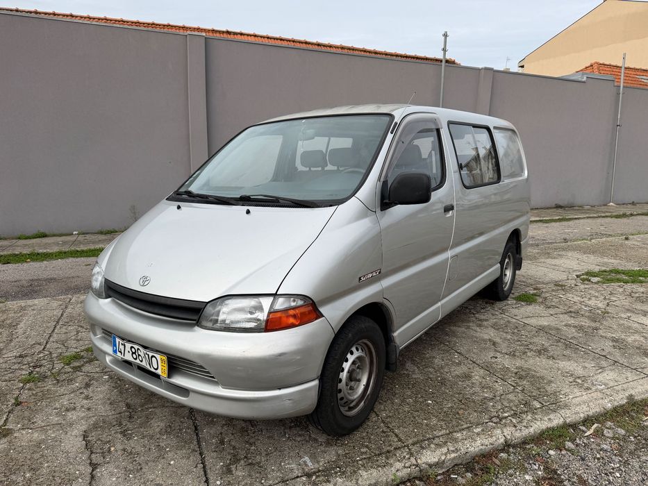 Toyota Hiace 6 lugares