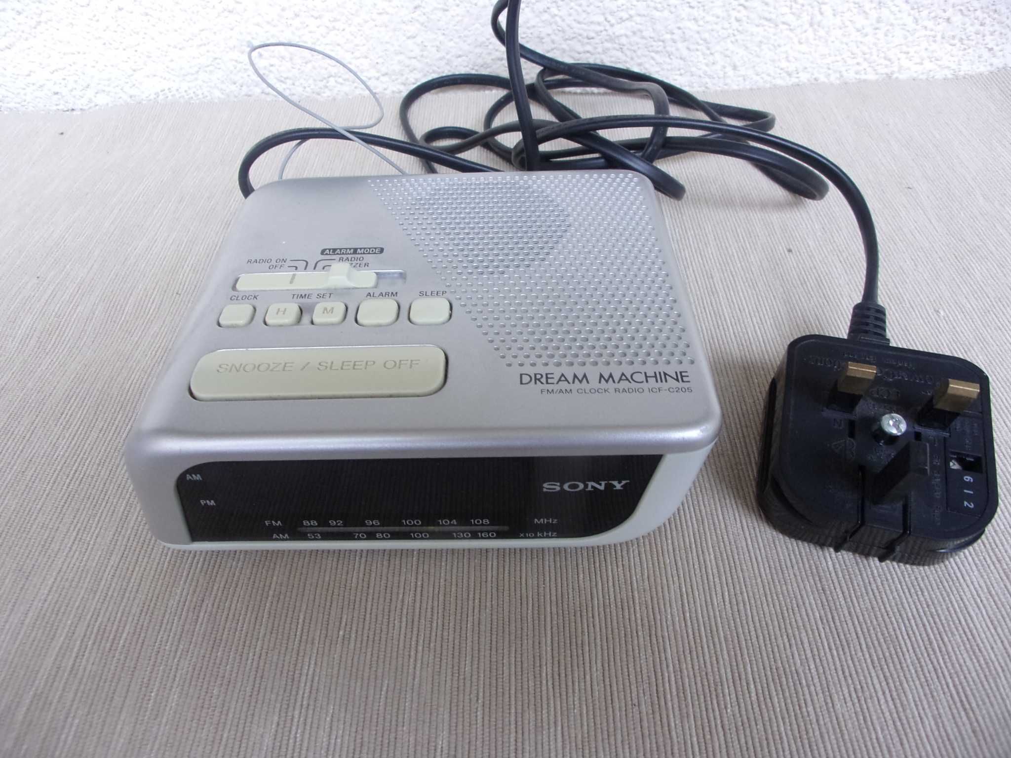 Firmowy Radiobudzik SONY ICF-C205 Maszyna Marzeń z Anglii - Vintage