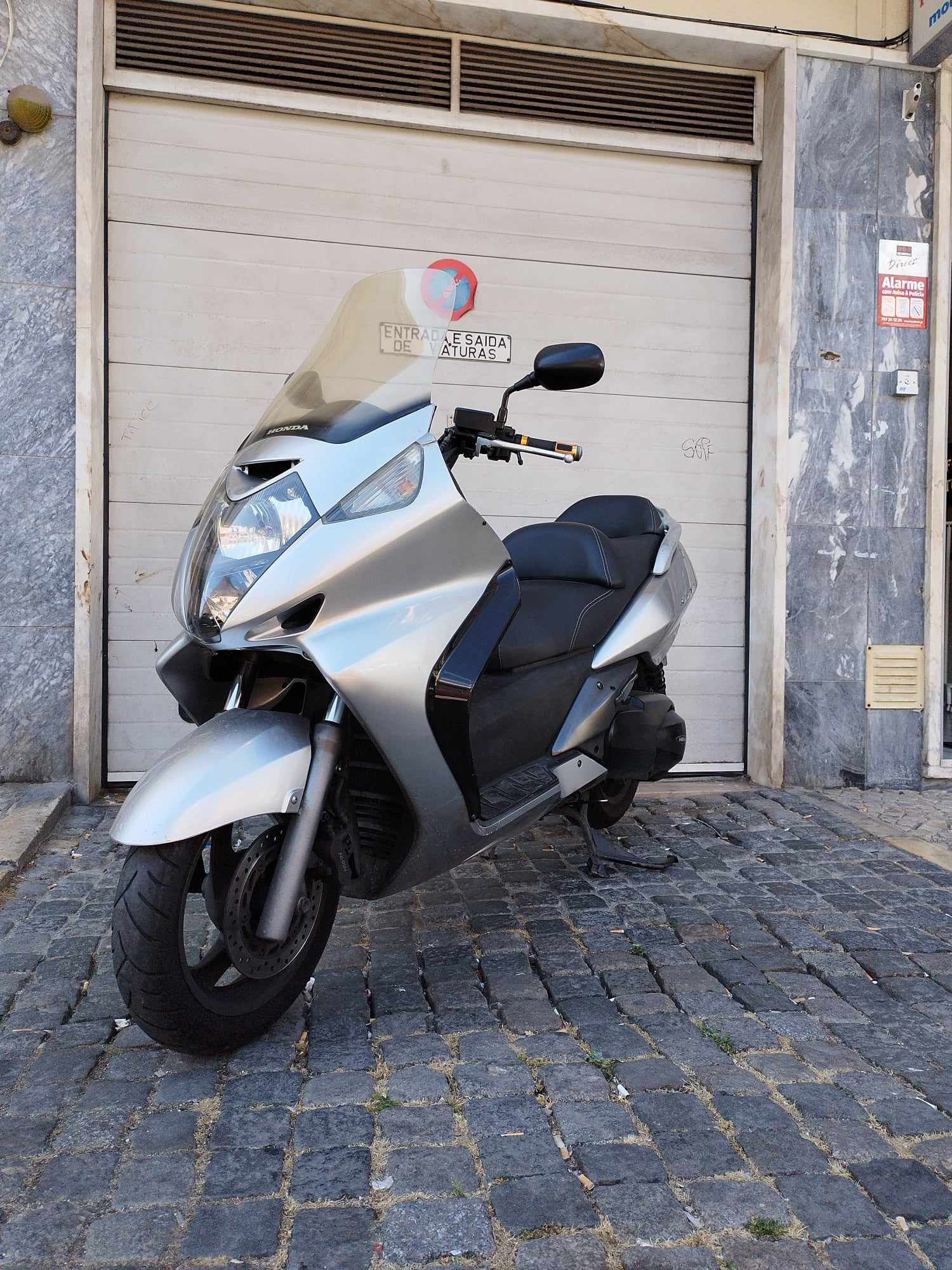 Honda SW-T 600cc