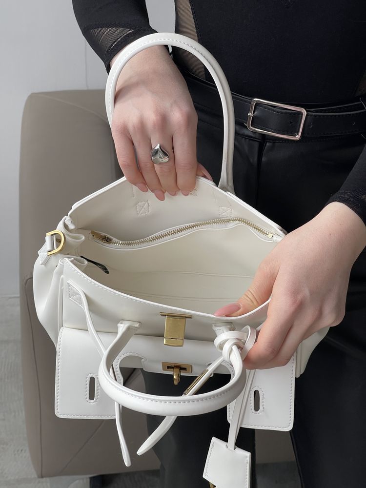 Сумка Balenciaga Bel Air Tote Bag шкіра | біла | золота фурнітура