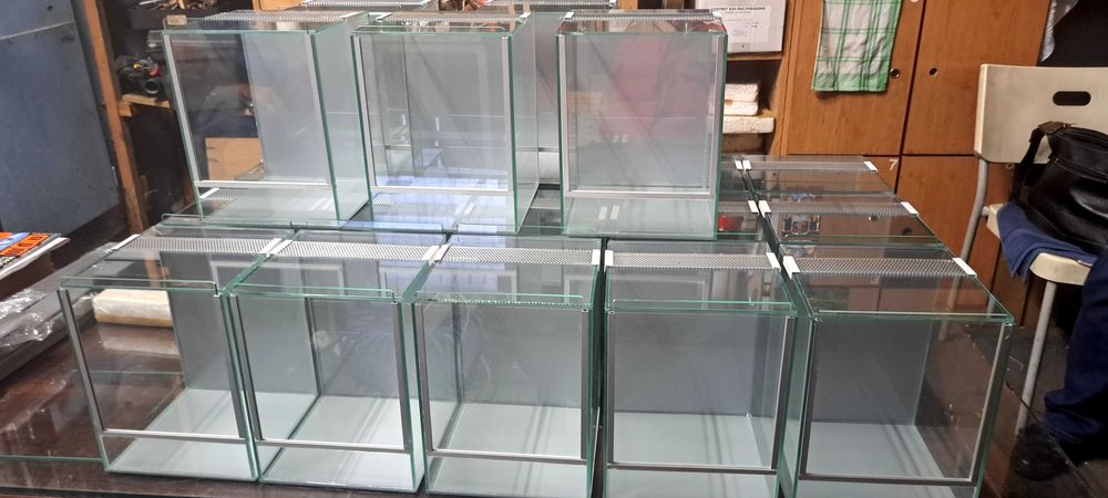 Sprzedam terraria nowe