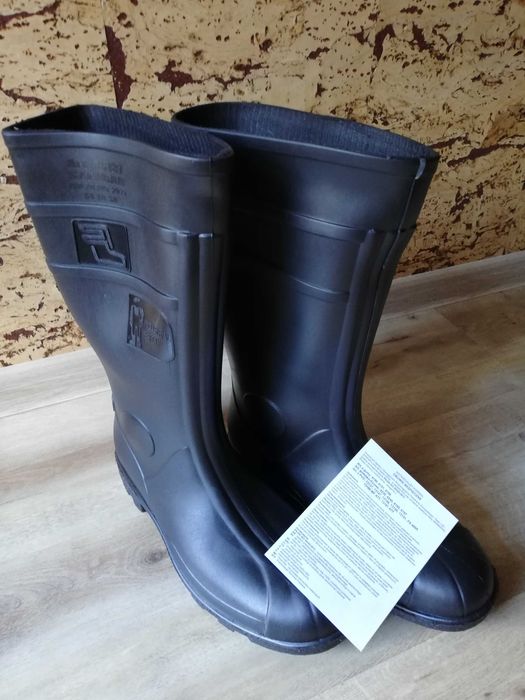 Sprzedam buty gumowe rozmiar 44