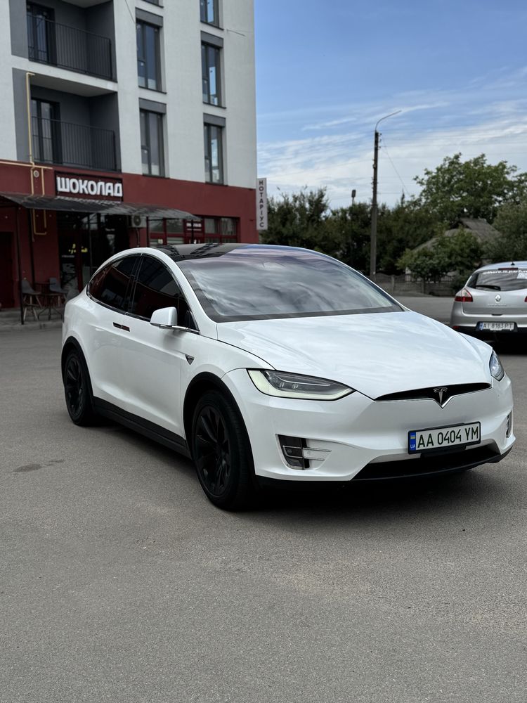 Tesla Model X 75D