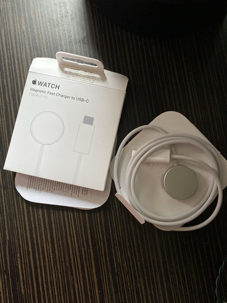 Apple watch magnetic fast charger USB-C