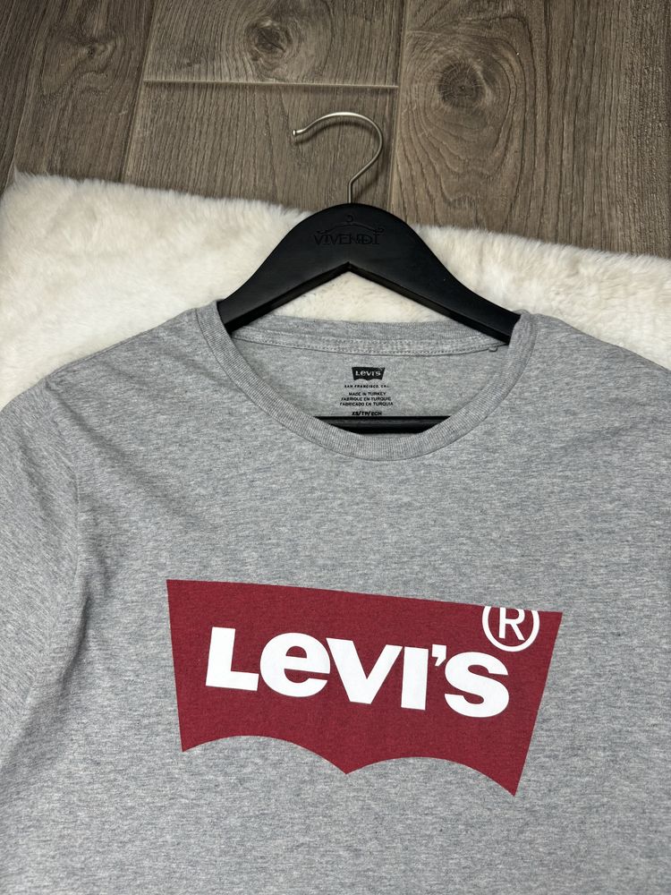 Оригінальна Футболка Levis