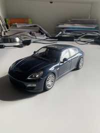 Porsche Panamera 1/24 Welly