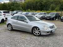 Mercedes-Benz C220 W203 2.2 Diesel automat 2001 rok