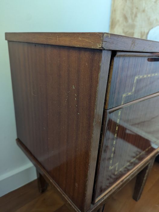 Mesas de cabeceira vintage