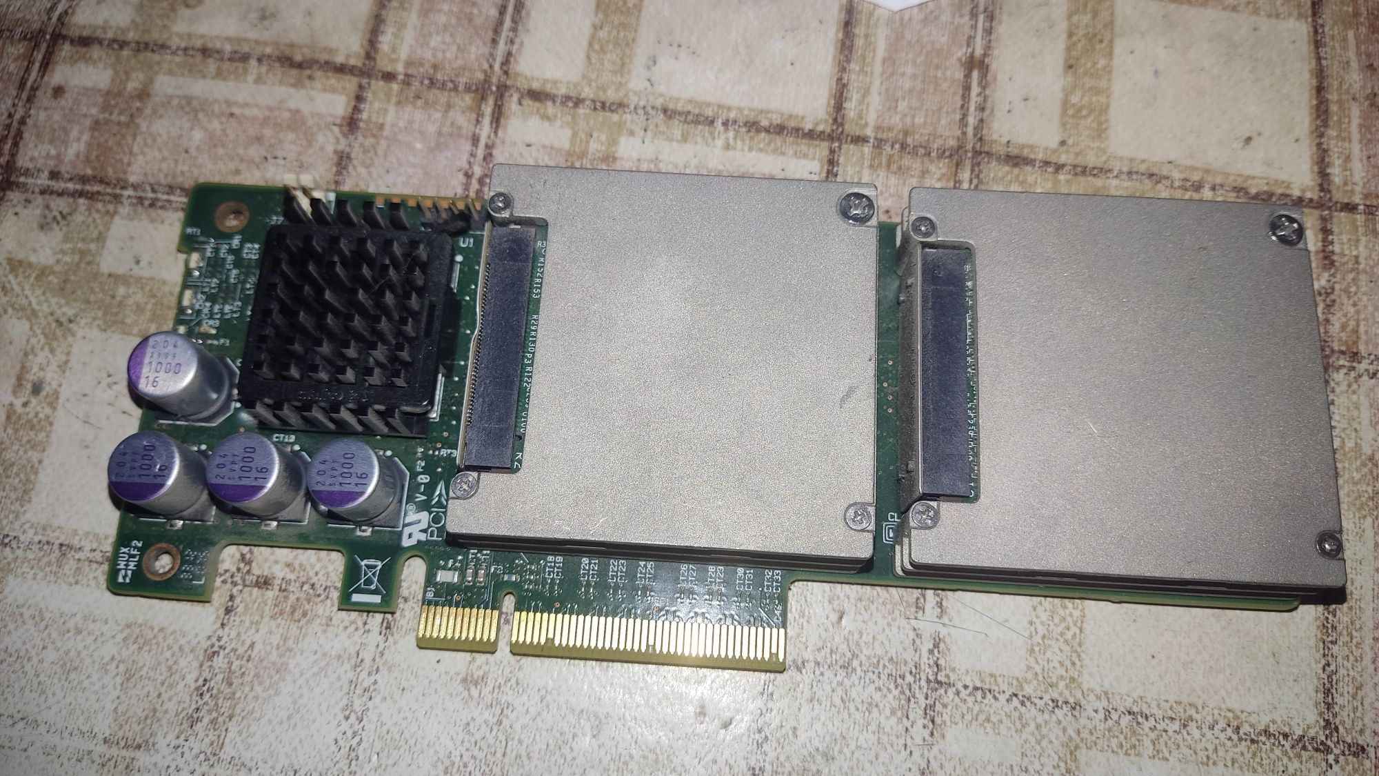 SSD 400GB PCI-e LSI WarpDrive/Sun F40 (702699З 464168P 1224002406)