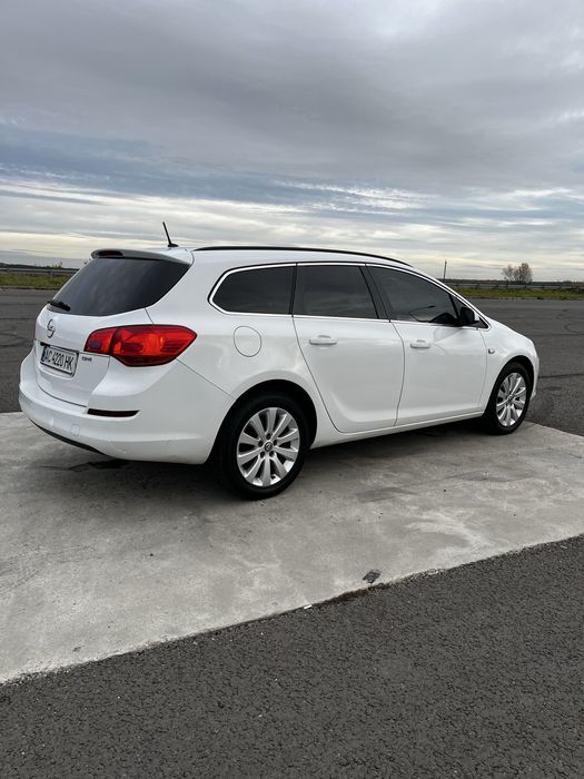 Продам Opel Astra 2011