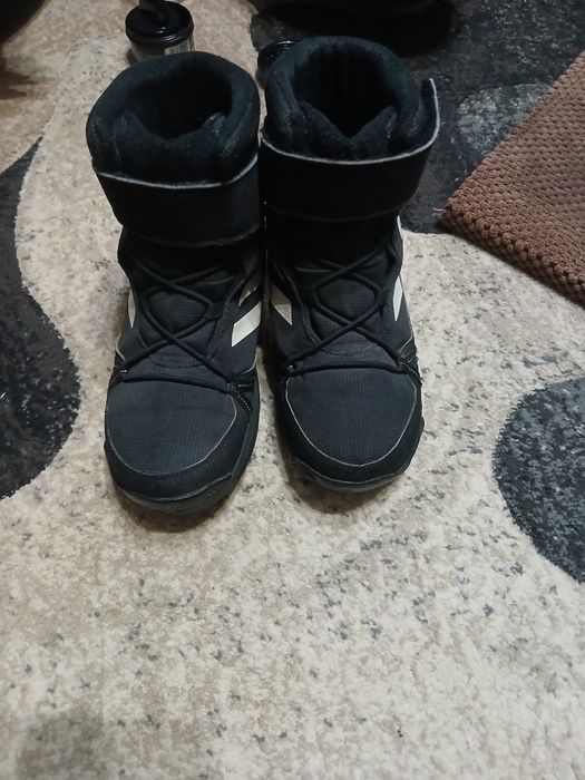 Продам дитяче зимове взуття