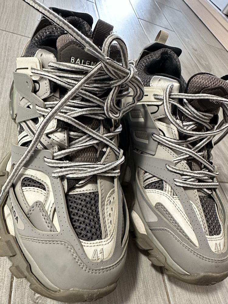 Продам кросівки balenciaga /41 (26-26,5)
