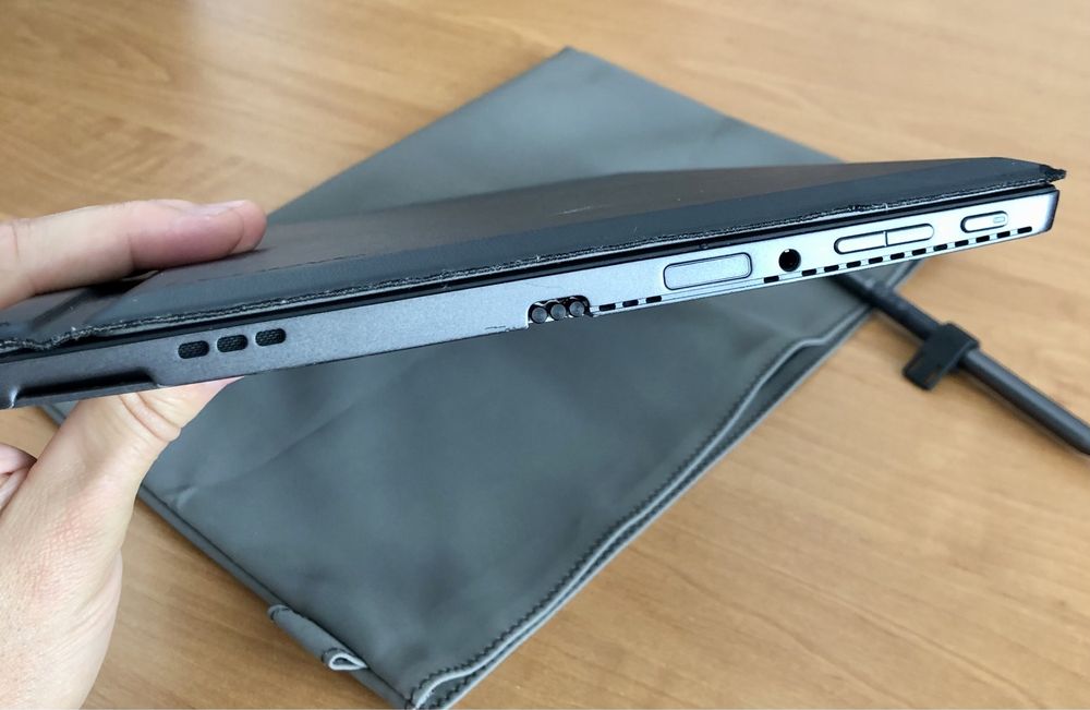 Планшет-ноутбук Lenovo MIIX 520-12IKB