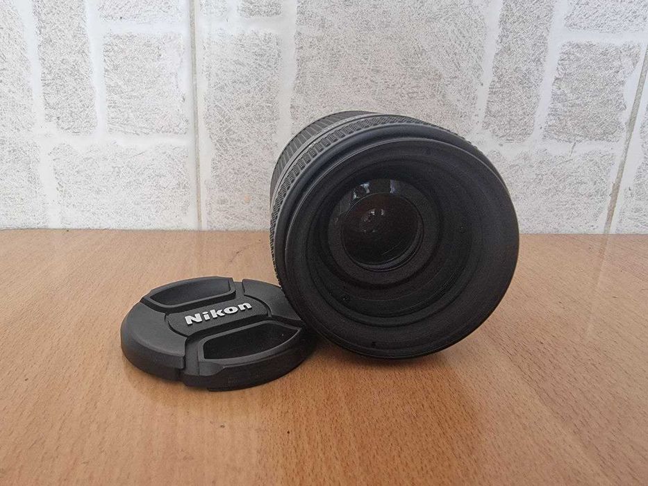 Об'єктив AF Nikkor 70-210 4-5.6D