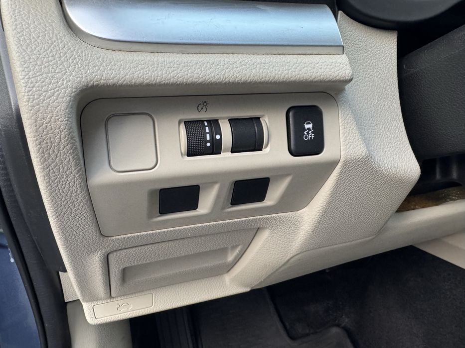 Subaru Crosstrek XV 2.0 4X4 AT бензин автомат 4WD CVT кросовер джип