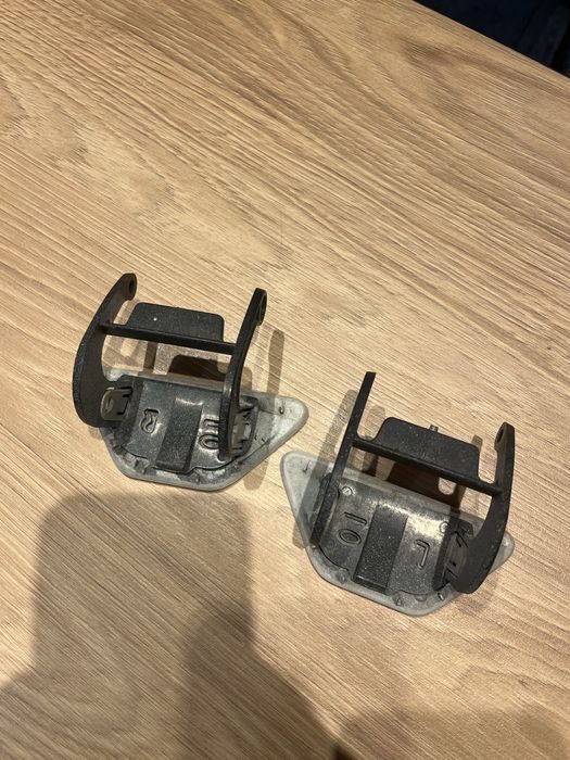 BMW F10 F11 Zaślepka spryskiwacza prawa lewa zderzak przod