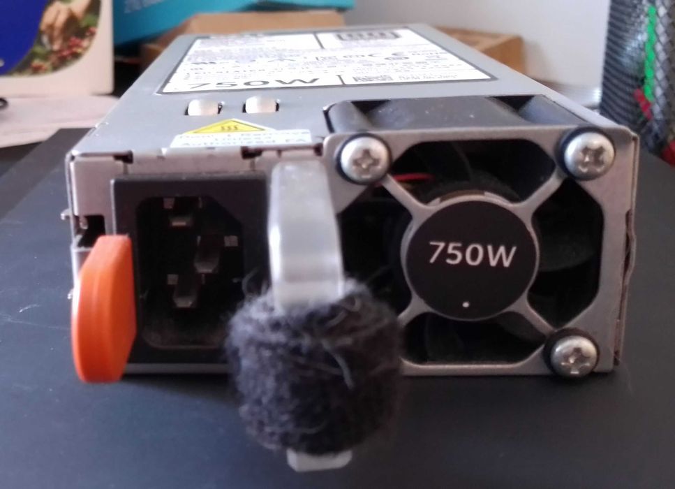 Fonte de Alimentação 750W Para Servidor (Usado)
