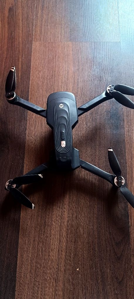 Dron HolyStone HS175D
