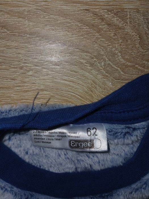 Ciepły komplet, sweterek + spodnie.