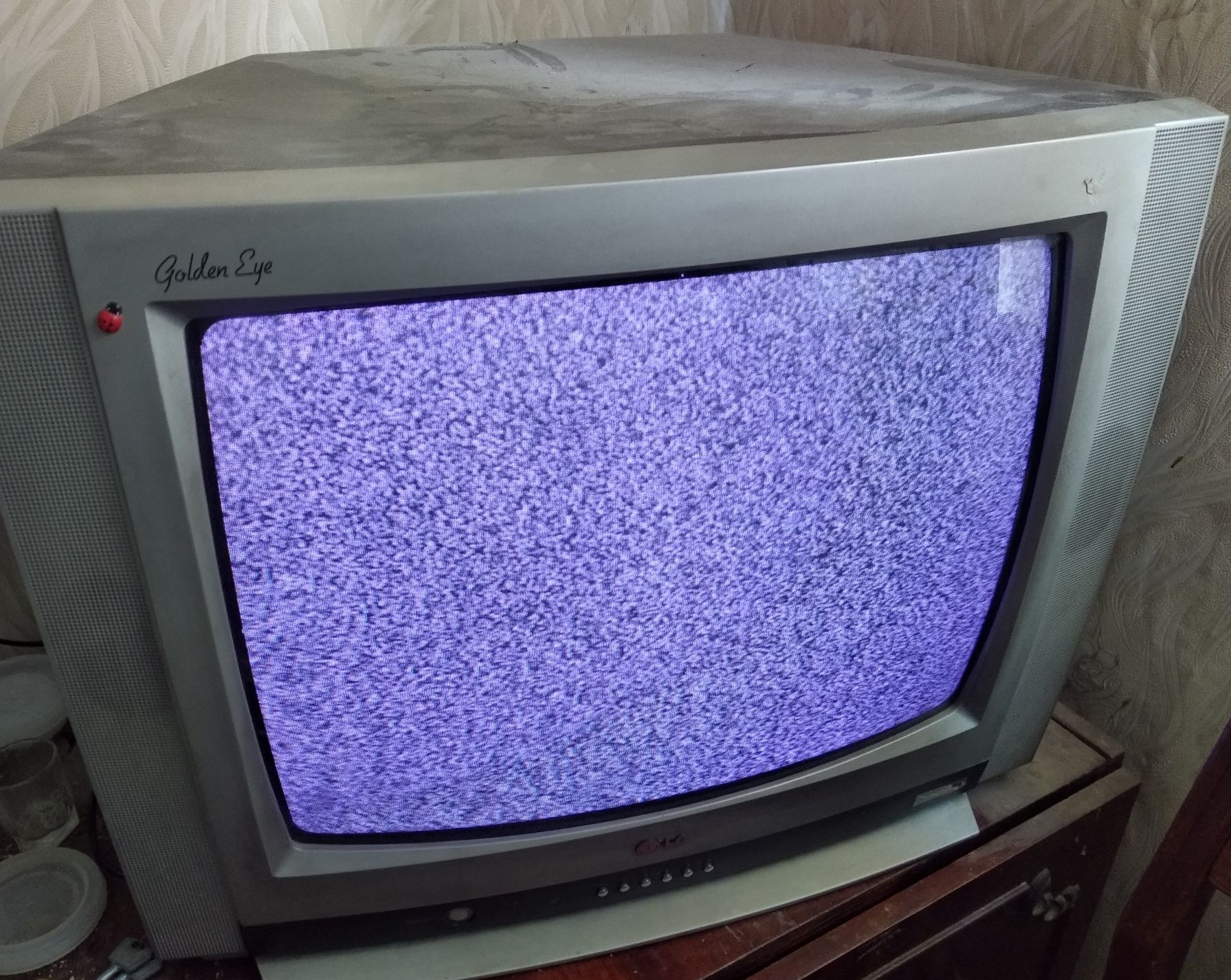 Телевизор LG рабочий