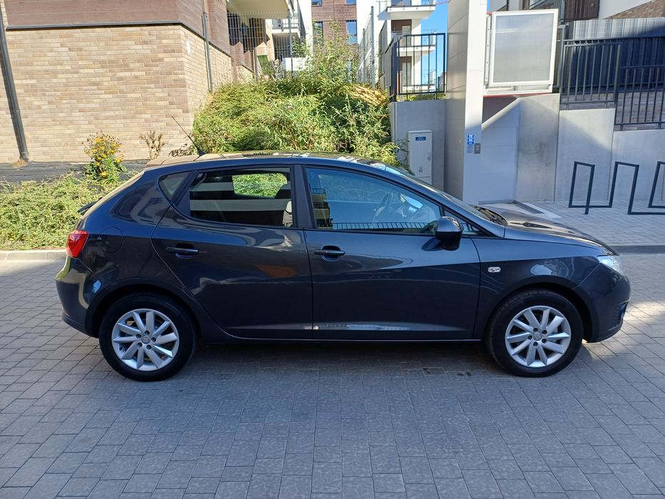 1.6 mpi 105KM, niski przebieg, klima, serwis