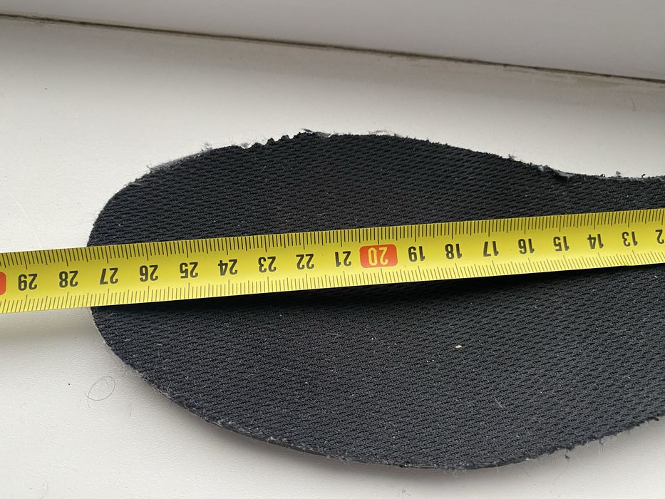 Продам кросівки  adidas fubular