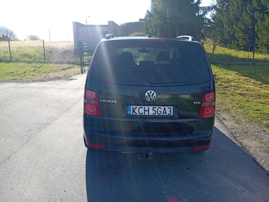 VW Touran 1.9 7-osobowy auto parkowanie 6 skrzynia