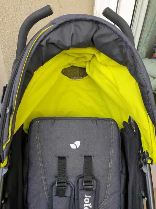 Carrinho de Bengala Joie Brisk Stroller como novo